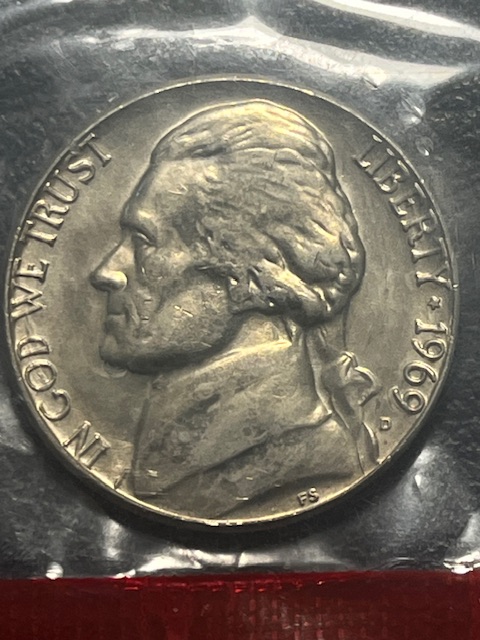 Jefferson-Nickels-1969-D--Machine-Doubling